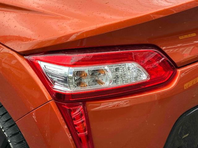 コペン ローブ　オープンカー　ＥＴＣ　バックカメラ　ナビ　オートライト　ＬＥＤヘッドランプ　ＭＴ　スマートキー　シートヒーター　アルミホイール　盗難防止システム　衝突安全ボディ　ＡＢＳ　ＥＳＣ　Ｂｌｕｅｔｏｏｔｈ（23枚目）
