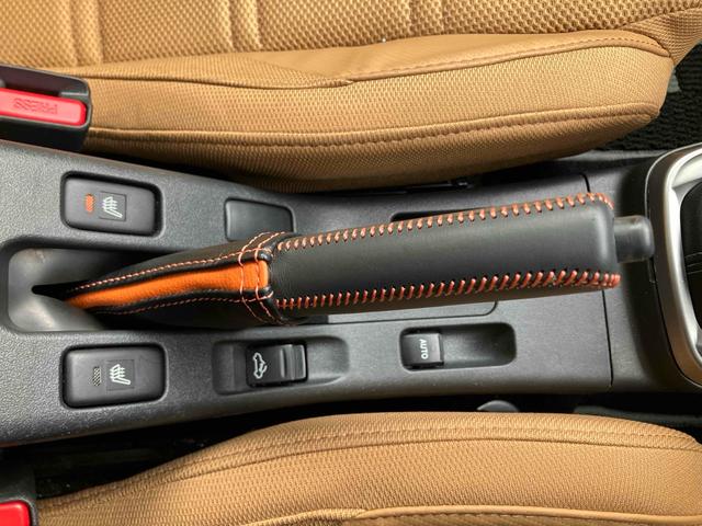 コペン ローブ　オープンカー　ＥＴＣ　バックカメラ　ナビ　オートライト　ＬＥＤヘッドランプ　ＭＴ　スマートキー　シートヒーター　アルミホイール　盗難防止システム　衝突安全ボディ　ＡＢＳ　ＥＳＣ　Ｂｌｕｅｔｏｏｔｈ（32枚目）