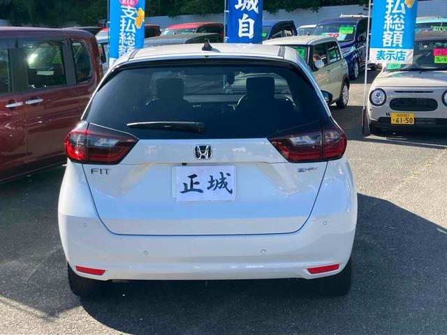フィット ｅ：ＨＥＶホーム　ドライブレコーダー　ＥＴＣ　バックカメラ　ナビ　ＴＶ　クリアランスソナー　オートクルーズコントロール　レーンアシスト　衝突被害軽減システム　オートライト　ＬＥＤヘッドランプ　スマートキー（16枚目）