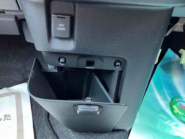 ムーヴキャンバス ストライプスＸ　バックカメラ　両側電動スライドドア　ナビ　ＴＶ　クリアランスソナー　衝突被害軽減システム　オートライト　スマートキー　アイドリングストップ　電動格納ミラー　ベンチシート　ＣＶＴ　盗難防止システム（42枚目）