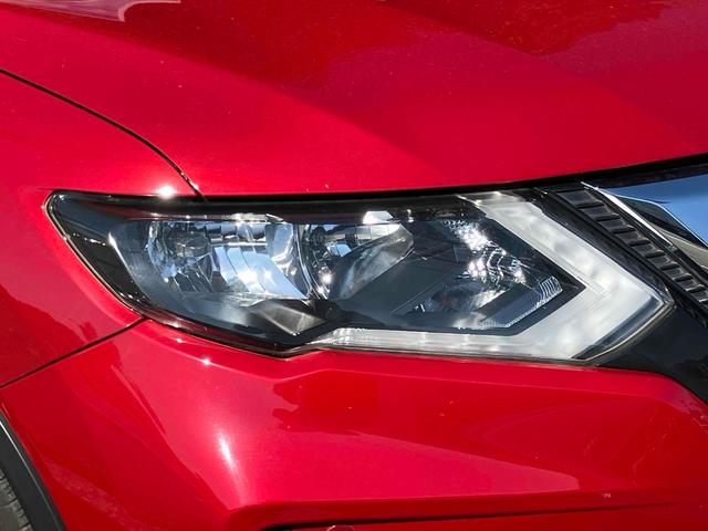 エクストレイル ２０Ｓ　ハイブリッド　ＥＴＣ　バックカメラ　クリアランスソナー　衝突被害軽減システム　ナビ　ＴＶ　アルミホイール　スマートキー　ＣＶＴ　盗難防止システム　衝突安全ボディ　ＣＤ　ＤＶＤ再生　ブルーレイ（15枚目）