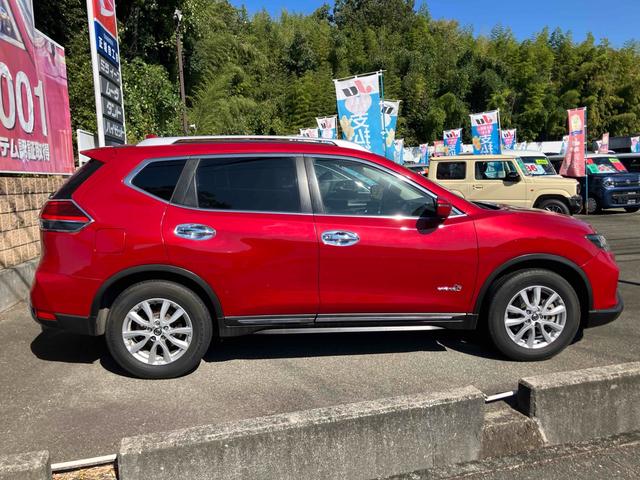 エクストレイル ２０Ｓ　ハイブリッド　ＥＴＣ　バックカメラ　クリアランスソナー　衝突被害軽減システム　ナビ　ＴＶ　アルミホイール　スマートキー　ＣＶＴ　盗難防止システム　衝突安全ボディ　ＣＤ　ＤＶＤ再生　ブルーレイ（16枚目）