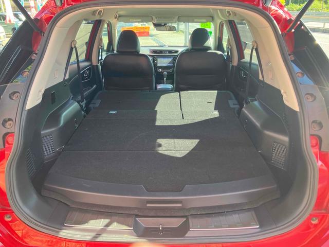 エクストレイル ２０Ｓ　ハイブリッド　ＥＴＣ　バックカメラ　クリアランスソナー　衝突被害軽減システム　ナビ　ＴＶ　アルミホイール　スマートキー　ＣＶＴ　盗難防止システム　衝突安全ボディ　ＣＤ　ＤＶＤ再生　ブルーレイ（36枚目）