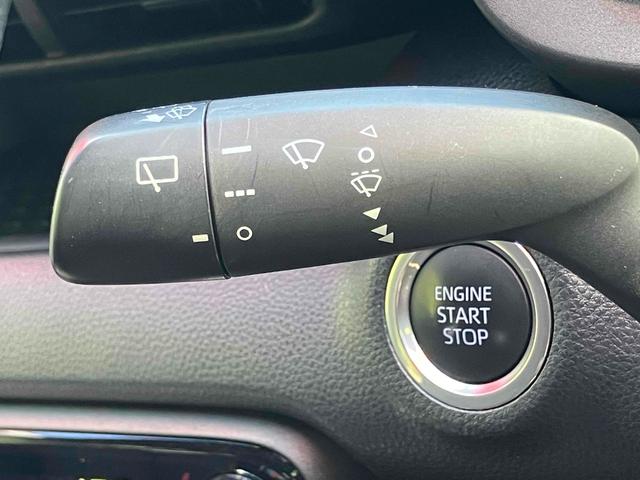 ヤリス Ｇ　ＥＴＣ　バックカメラ　ナビ　レーンアシスト　衝突被害軽減システム　オートマチックハイビーム　オートライト　スマートキー　電動格納ミラー　ＣＶＴ　レンタカーアップ　盗難防止システム　衝突安全ボディ（7枚目）