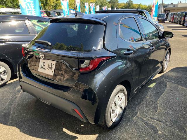 ヤリス Ｇ　ＥＴＣ　バックカメラ　ナビ　レーンアシスト　衝突被害軽減システム　オートマチックハイビーム　オートライト　スマートキー　電動格納ミラー　ＣＶＴ　レンタカーアップ　盗難防止システム　衝突安全ボディ（14枚目）