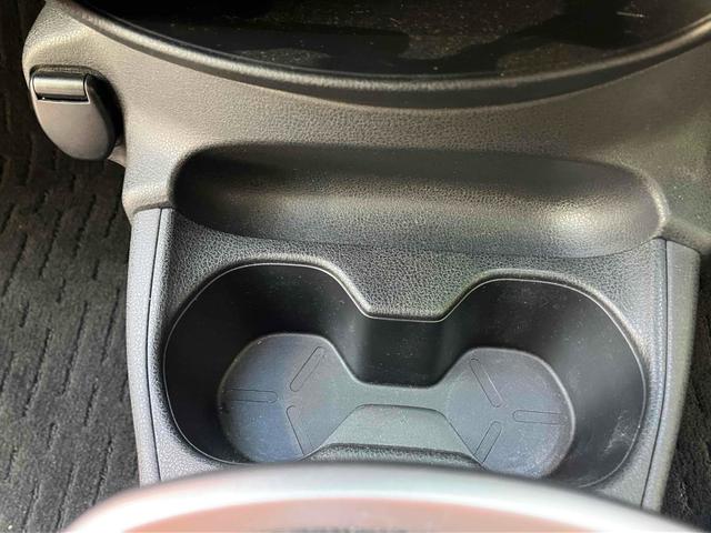 ノート ｅ－パワー　Ｘ　ドライブレコーダー　ＥＴＣ　全周囲カメラ　ナビ　ＴＶ　クリアランスソナー　レーンアシスト　衝突被害軽減システム　アルミホイール　オートライト　スマートキー　電動格納ミラー　ＣＶＴ　盗難防止システム（42枚目）