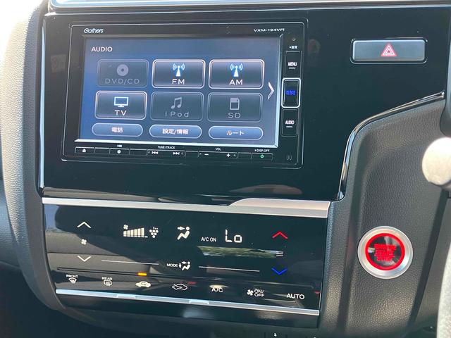 フィット １３Ｇ・モデューロスタイル　ホンダセンシング　ワンオーナー　禁煙車　ドライブレコーダー　ＥＴＣ　バックカメラ　ナビ　ＴＶ　オートクルーズコントロール　レーンアシスト　衝突被害軽減システム　アルミホイール　オートライト　ＬＥＤヘッドランプ（6枚目）
