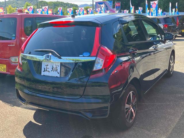 フィット １３Ｇ・モデューロスタイル　ホンダセンシング　ワンオーナー　禁煙車　ドライブレコーダー　ＥＴＣ　バックカメラ　ナビ　ＴＶ　オートクルーズコントロール　レーンアシスト　衝突被害軽減システム　アルミホイール　オートライト　ＬＥＤヘッドランプ（14枚目）