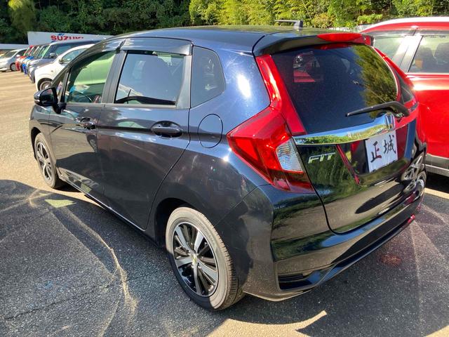 フィット １３Ｇ・モデューロスタイル　ホンダセンシング　ワンオーナー　禁煙車　ドライブレコーダー　ＥＴＣ　バックカメラ　ナビ　ＴＶ　オートクルーズコントロール　レーンアシスト　衝突被害軽減システム　アルミホイール　オートライト　ＬＥＤヘッドランプ（16枚目）