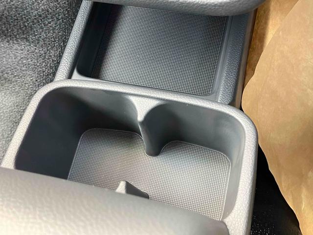 スーパーキャリイ 　４ＷＤ　届け出済み未使用車　軽トラック　ＡＴ　衝突被害軽減システム　クリアランスソナー　レーンアシスト　アイドリングストップ　オートライト　ＥＳＣ　エアコン　パワーステアリング　パワーウィンドウ（33枚目）