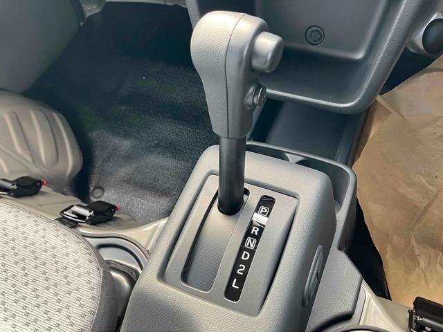 スーパーキャリイ 　４ＷＤ　届け出済み未使用車　軽トラック　ＡＴ　衝突被害軽減システム　クリアランスソナー　レーンアシスト　アイドリングストップ　オートライト　ＥＳＣ　エアコン　パワーステアリング　パワーウィンドウ（34枚目）