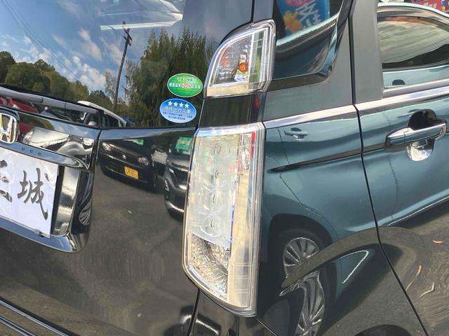 Ｎ－ＷＧＮ Ｃ　キーレスエントリー　電動格納ミラー　ベンチシート　ＣＶＴ　盗難防止システム　ＡＢＳ　ＥＳＣ　ＣＤ　ＵＳＢ　ミュージックプレイヤー接続可　衝突安全ボディ　エアコン　パワーステアリング　パワーウィンドウ（12枚目）