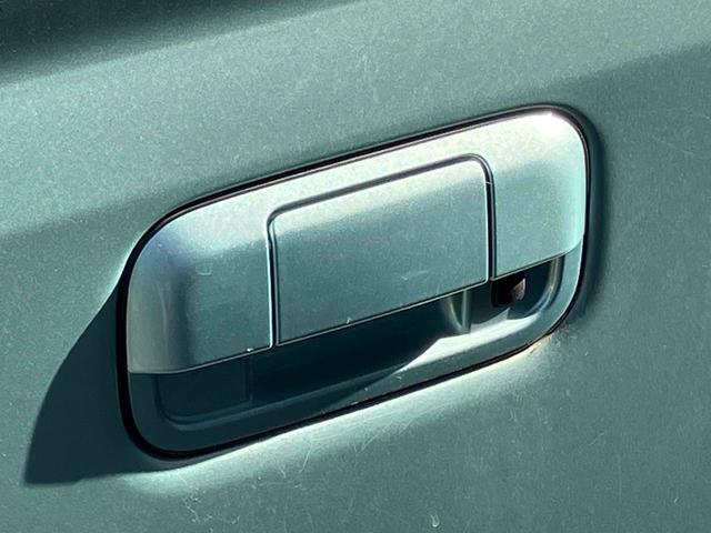 エブリイワゴン ＰＺターボスペシャル　レンタカーアップ　ＥＴＣ　バックカメラ　両側電動スライドドア　ナビ　ＴＶ　衝突被害軽減システム　オートライト　ＨＩＤ　スマートキー　電動格納ミラー　ベンチシート　ＡＴ　盗難防止システム　ＡＢＳ　ＥＳＣ（12枚目）