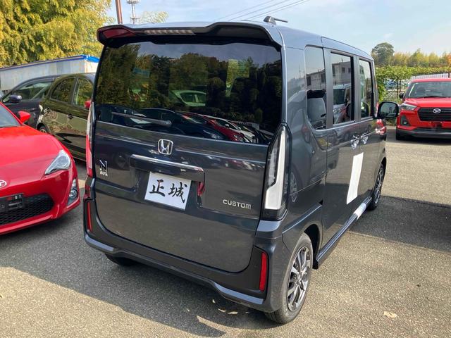 Ｎ－ＢＯＸカスタム ベースグレード　バックカメラ　両側スライド・片側電動　クリアランスソナー　オートクルーズコントロール　衝突被害軽減システム　オートライト　ＬＥＤヘッドランプ　スマートキー　アイドリングストップ　電動格納ミラー（13枚目）