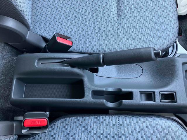 スーパーキャリイ 　ＡＴ　衝突被害軽減システム　クリアランスソナー　レーンアシスト　アイドリングストップ　オートライト　ＥＳＣ　エアコン　パワーステアリング　パワーウィンドウ（39枚目）