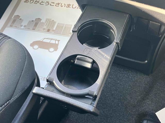 ヴォクシー ＺＳ　煌ＩＩ　ＥＴＣ　バックカメラ　ナビ　ＴＶ　クリアランスソナー　オートクルーズコントロール　レーンアシスト　衝突被害軽減システム　両側電動スライドドア　オートマチックハイビーム　オートライト　ＬＥＤヘッドランプ（50枚目）