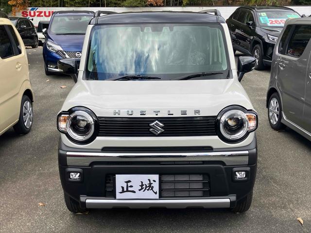 ハスラー タフワイルド　クリアランスソナー　オートクルーズコントロール　レーンアシスト　衝突被害軽減システム　オートライト　スマートキー　アイドリングストップ　電動格納ミラー　シートヒーター　ＣＶＴ　ＥＳＣ　ルーフレール（2枚目）