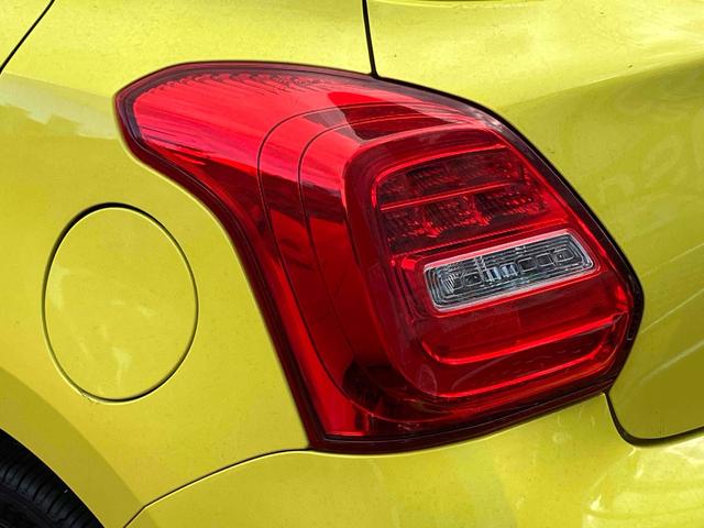 スイフトスポーツ 　ＥＴＣ　ナビ　ＴＶ　オートライト　スマートキー　電動格納ミラー　シートヒーター　ＭＴ　ＥＳＣ　ＣＤ　エアコン（9枚目）