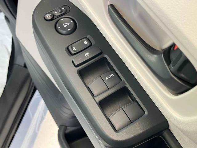 Ｎ－ＢＯＸ ベースグレード　届け出済み未使用車　バックカメラ　両側電動スライドドア　クリアランスソナー　オートクルーズコントロール　レーンアシスト　衝突被害軽減システム　オートライト　ＬＥＤヘッドランプ　スマートキー（11枚目）