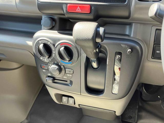 スクラム PC 4WD ワンオーナー AT 衝突被害軽減システム クリアランスソナー レーンアシスト 両側スライドドア アイドリングストップ 電動格納ミラー ESC エアコン パワーステアリング(3枚目)