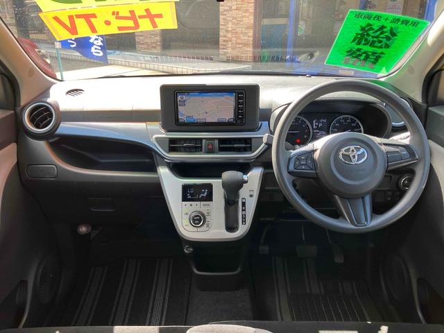 ピクシスジョイ Ｃ　Ｘ　ＳＡＩＩＩ　４ＷＤ　ドライブレコーダー　バックカメラ　ナビ　ＴＶ　クリアランスソナー　衝突被害軽減システム　オートマチックハイビーム　オートライト　スマートキー　アイドリングストップ　電動格納ミラー　ベンチシート（2枚目）