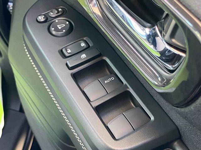 N-BOXカスタム コーディネートスタイル 4WD 届け出済み未使用車 バックカメラ 両側電動スライドドア クリアランスソナー オートクルーズコントロール レーンアシスト 衝突被害軽減システム オートライト LEDヘッドランプ スマートキー(11枚目)