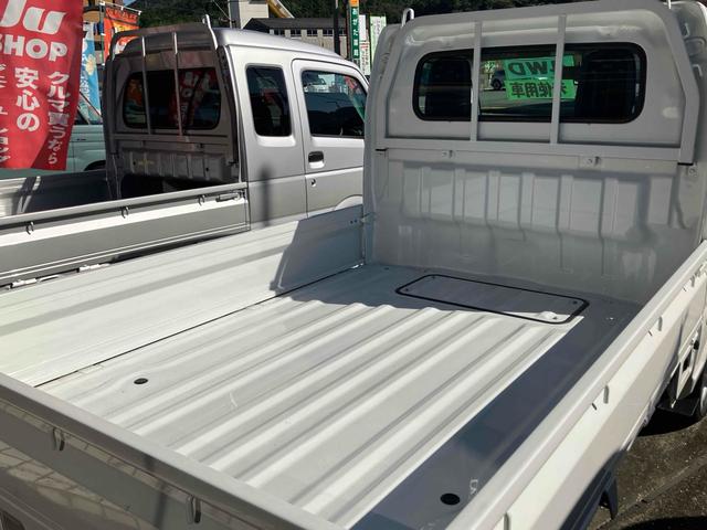 キャリイトラック KC 4WD 届け出済み未使用車 軽トラック AT クリアランスソナー キーレスエントリー アイドリングストップ オートライト ESC エアコン パワーステアリング パワーウィンドウ(17枚目)