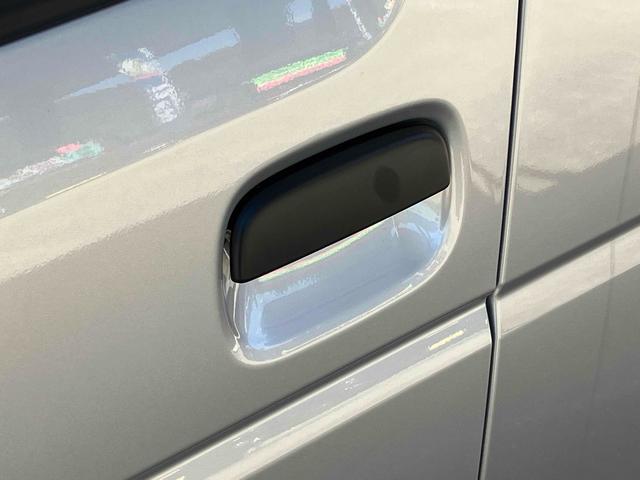 スーパーキャリイ L 4WD 届け出済み未使用車 軽トラック AT 衝突被害軽減システム クリアランスソナー レーンアシスト キーレスエントリー アイドリングストップ オートライト ESC エアコン パワーステアリング(9枚目)