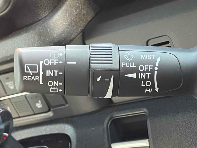 N-BOXカスタム ベースグレード 届け出済み未使用車 バックカメラ 両側電動スライドドア クリアランスソナー オートクルーズコントロール レーンアシスト 衝突被害軽減システム オートライト LEDヘッドランプ スマートキー(9枚目)