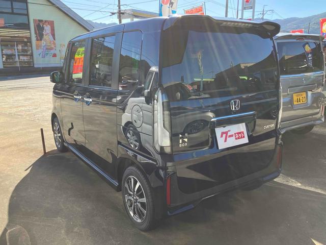 N-BOXカスタム ベースグレード 届け出済み未使用車 バックカメラ 両側電動スライドドア クリアランスソナー オートクルーズコントロール レーンアシスト 衝突被害軽減システム オートライト LEDヘッドランプ スマートキー(15枚目)