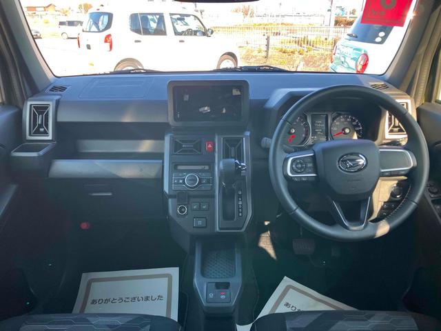 タフト Ｇ　クロムベンチャー　バックカメラ　クリアランスソナー　レーンアシスト　衝突被害軽減システム　オートライト　ＬＥＤヘッドランプ　ヘッドライトウォッシャー　スマートキー　アイドリングストップ　電動格納ミラー　シートヒーター（2枚目）