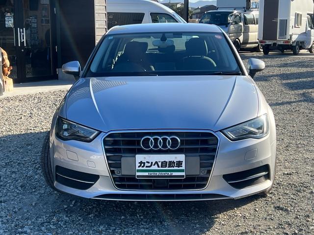Ａ３ スポーツバック１．４ＴＦＳＩ　ワンオーナー　スポーツバック１．４ＴＦＳＩ（５名）　ナビ　地デジ　ＥＴＣ　バックカメラ（4枚目）
