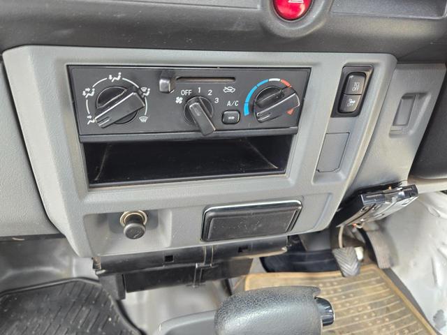 ミニキャブ・ミーブトラック ＶＸ－ＳＥ　１０．５ｋＷｈ　電気自動車（18枚目）