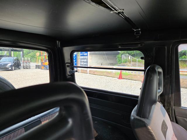 ジムニー ワイルドウインドリミテッド　オートマ　４ＷＤ　ルーフキャリア　走行距離９９９００ｋｍ　エアコン　パワステ（16枚目）