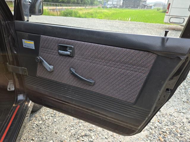 ジムニー ワイルドウインドリミテッド　オートマ　４ＷＤ　ルーフキャリア　走行距離９９９００ｋｍ　エアコン　パワステ（34枚目）