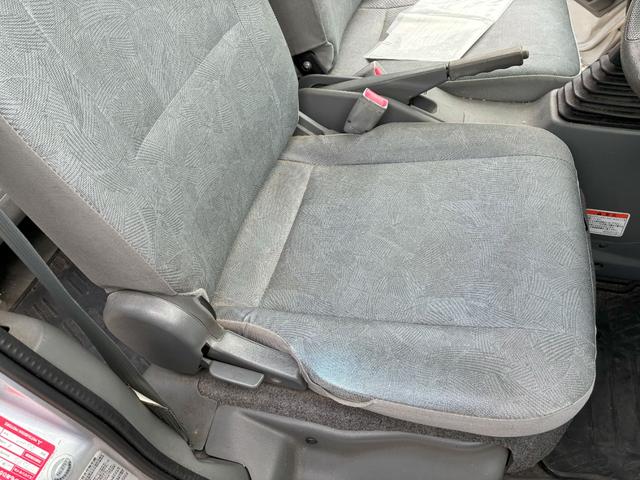 ミニキャブバン ＣＤ　ワンオーナー車　５ＭＴ　エアコン　パワステ　ＥＴＣ（23枚目）