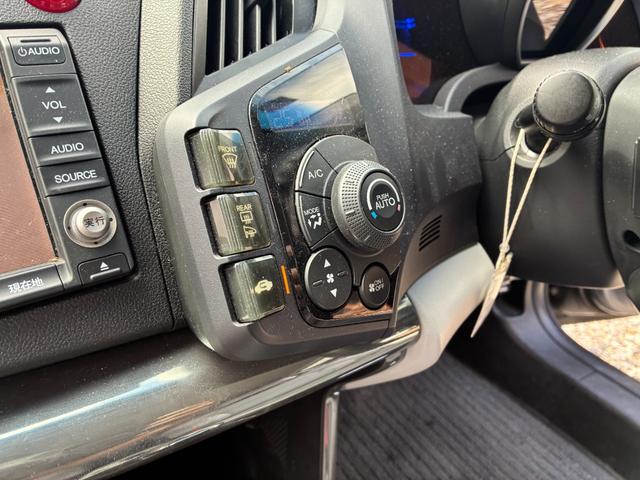 ＣＲ－Ｚ α　スマートキー　キーレス　ＥＴＣ　ナビ　地デジ　バックカメラ　エアコン　パワステ　クルーズコントロール　パドルシフト（24枚目）