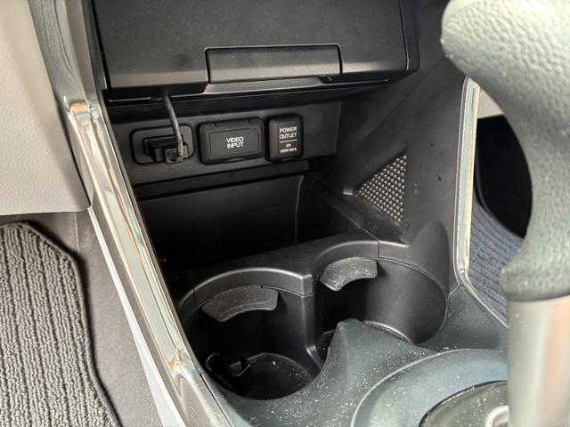 ＣＲ－Ｚ α　スマートキー　キーレス　ＥＴＣ　ナビ　地デジ　バックカメラ　エアコン　パワステ　クルーズコントロール　パドルシフト（37枚目）