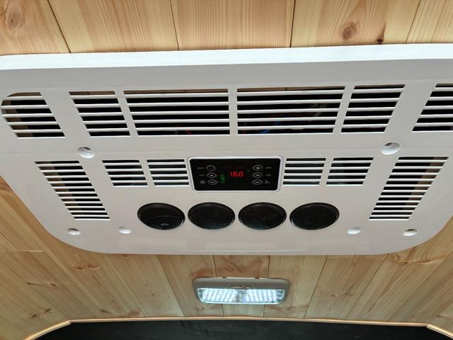 ハイエースバン ロングワイドスーパーＧＬ　ルーフエアコン　ベッド　車中泊仕様　アルミコンテナ６個　ＥＴＣ　ナビ　バックカメラ　内装ウッド仕上げ（27枚目）