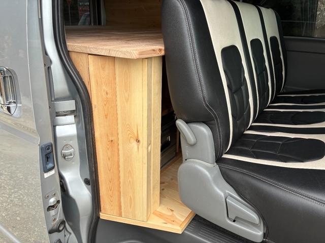 ハイエースバン ロングワイドスーパーＧＬ　ルーフエアコン　ベッド　車中泊仕様　アルミコンテナ６個　ＥＴＣ　ナビ　バックカメラ　内装ウッド仕上げ（35枚目）