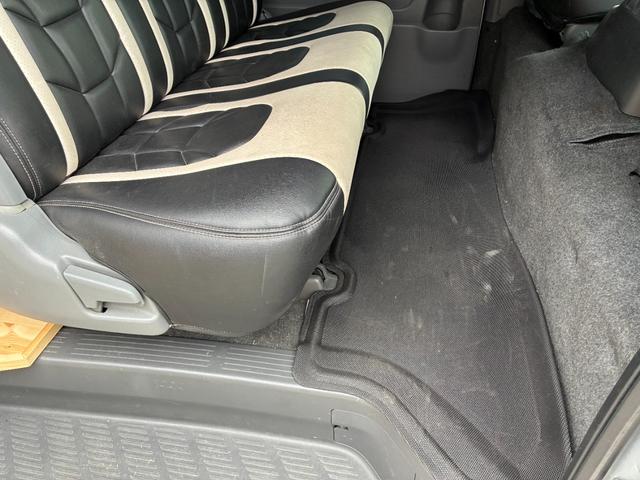 ハイエースバン ロングワイドスーパーＧＬ　ルーフエアコン　ベッド　車中泊仕様　アルミコンテナ６個　ＥＴＣ　ナビ　バックカメラ　内装ウッド仕上げ（49枚目）