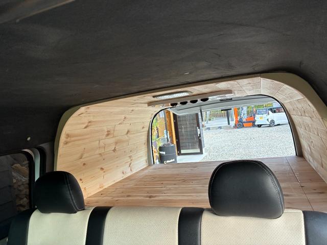 ハイエースバン ロングワイドスーパーＧＬ　ルーフエアコン　ベッド　車中泊仕様　アルミコンテナ６個　ＥＴＣ　ナビ　バックカメラ　内装ウッド仕上げ（58枚目）