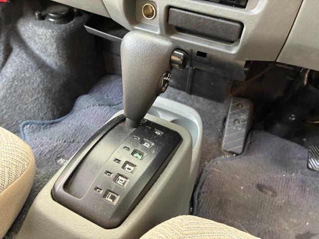 タウンボックス Ｍ２　三菱純正エアロ　ターボ　オートマ　エアコン　パワステ　パワーウィンド（19枚目）