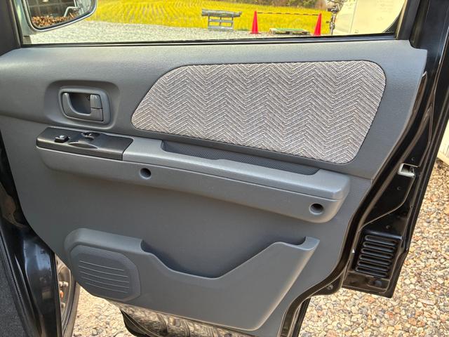 タウンボックス Ｍ２　三菱純正エアロ　ターボ　オートマ　エアコン　パワステ　パワーウィンド（23枚目）