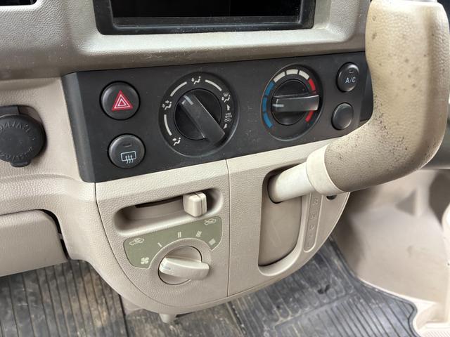 エブリイ ＰＣ　エアコン　パワステ　パワーウィンド　キーレス（28枚目）