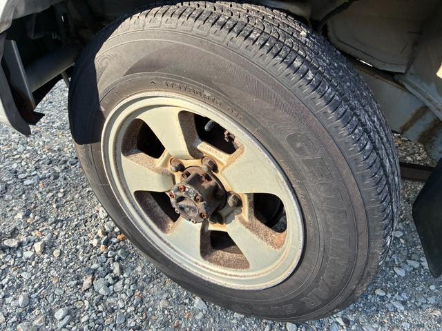 ジムニー ワイルドウインド　４ＷＤ　オートマ　エアコン　パワステ　ルーフキャリア　フォグランプ（13枚目）