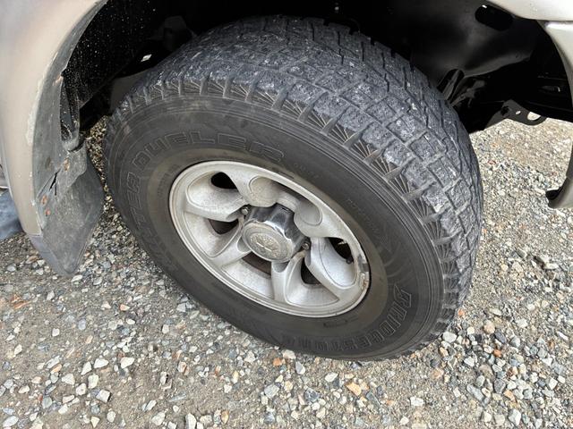 ストラーダ ベースグレード　ピックアップトラック　ロールバー　エアコン　パワステ　パワーウィンド（22枚目）