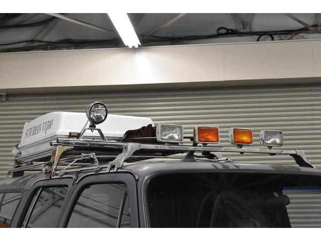 シボレーサバーバン 　５．７　４ＷＤ　シルバラード　スタークラフト　新車並行輸入　走行２８３２９ｍｉ　エアコン　パワーステアリング　パワーウインドウ（8枚目）