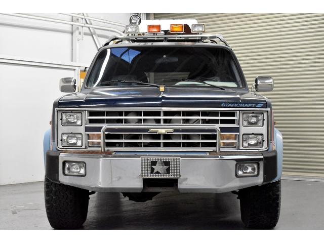 シボレーサバーバン 　５．７　４ＷＤ　シルバラード　スタークラフト　新車並行輸入　走行２８３２９ｍｉ　エアコン　パワーステアリング　パワーウインドウ（9枚目）