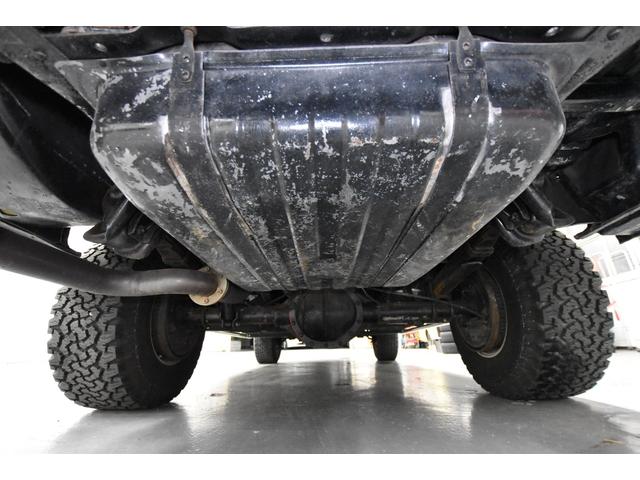 シボレーサバーバン 　５．７　４ＷＤ　シルバラード　スタークラフト　新車並行輸入　走行２８３２９ｍｉ　エアコン　パワーステアリング　パワーウインドウ（30枚目）